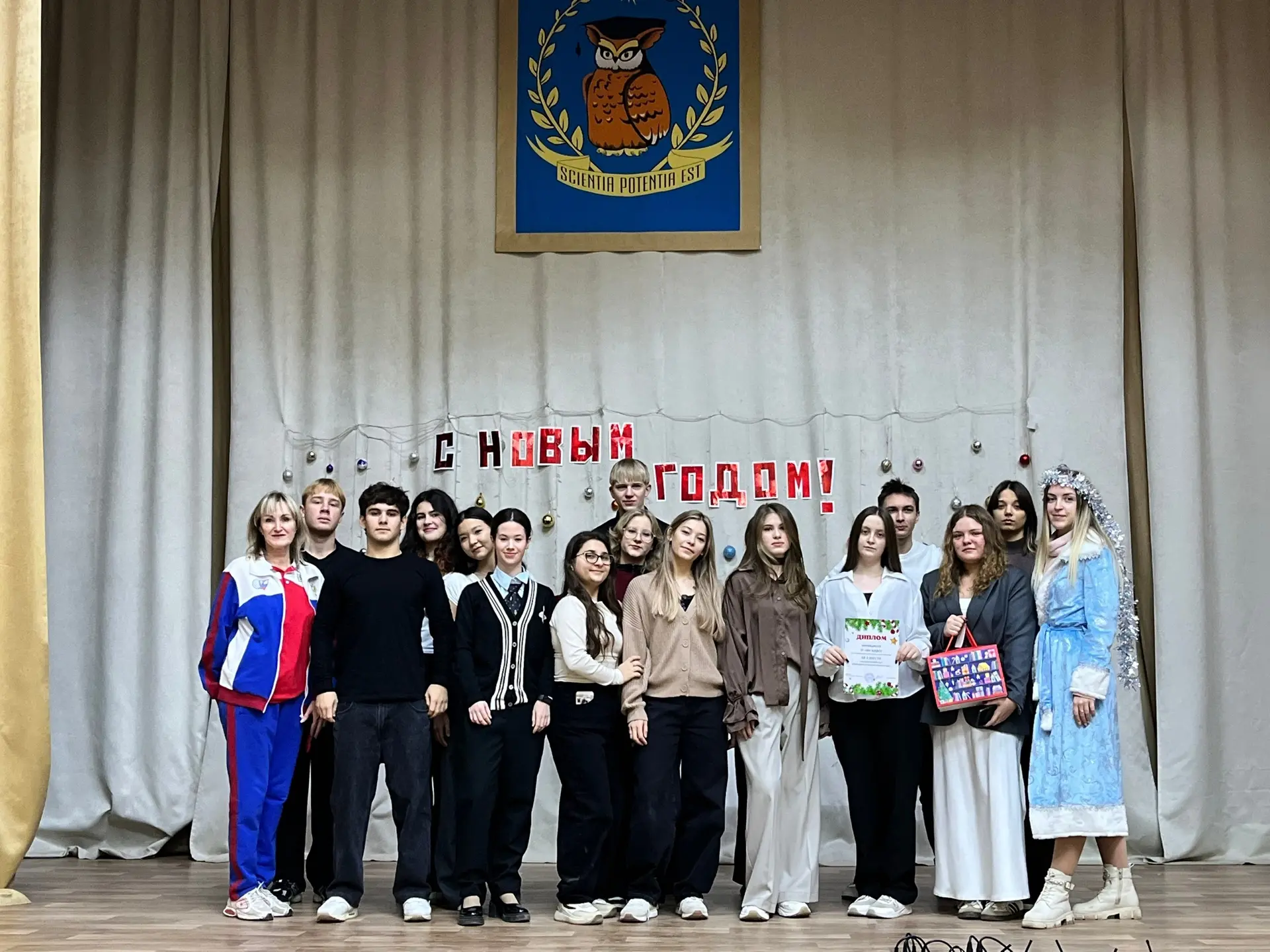 🎄Календарь ожидания Нового года🎄   ❄️Уже который год в нашей Гимназии проходит «Календарь ожидания Н