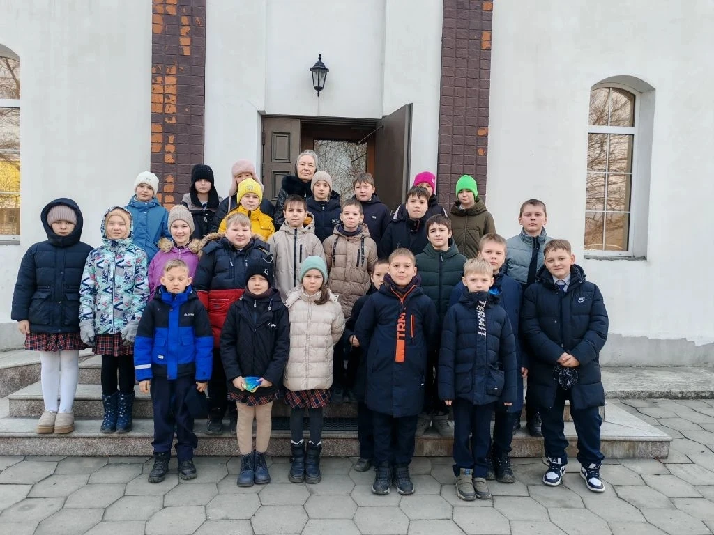 💫 ЭКСКУРСИЯ В ХРАМ   ✨ Учащиеся 4 «Б» класса посетили Храм Святого апостола Андрея Первозванного.   