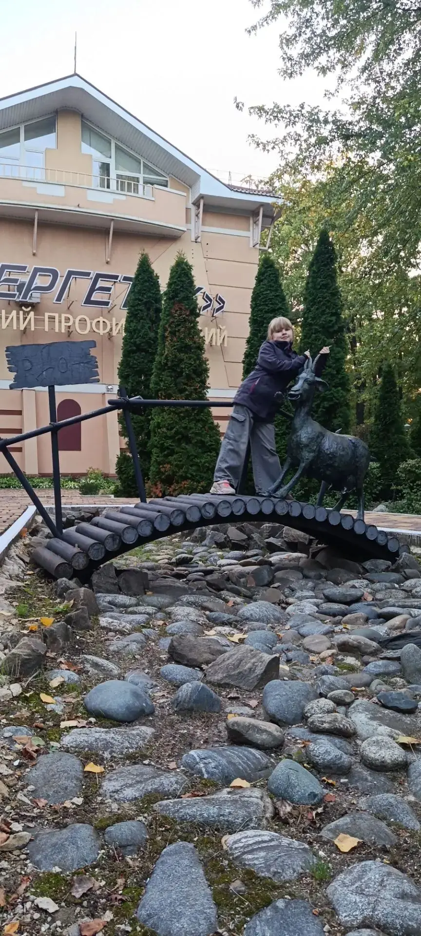 Пока мама дома героически сражается с грибами, муж с дочерью устроили экспедицию в проф...