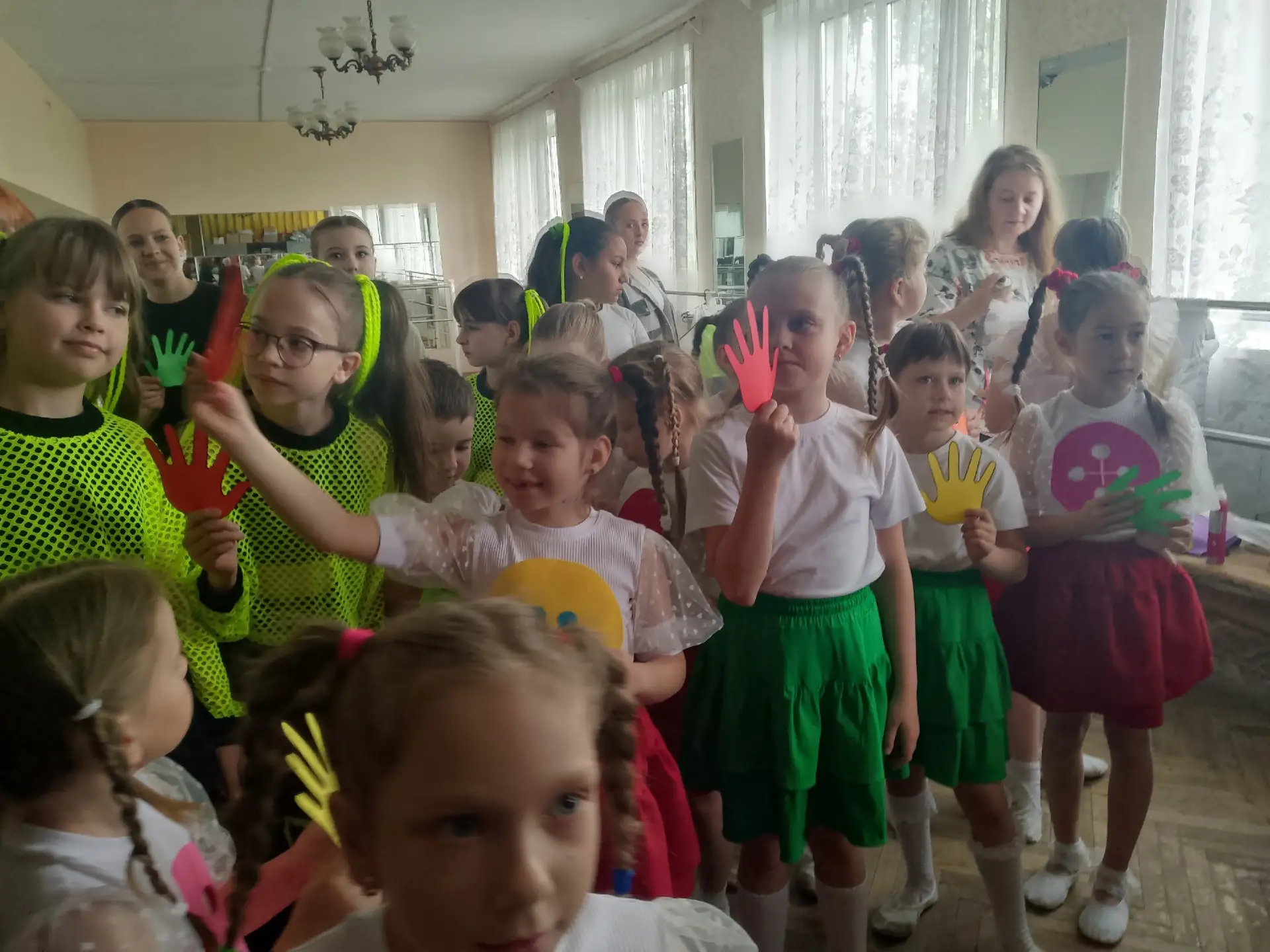 🌟 Акция "Ладошка доброты" в ДК Энергетик! 🌟