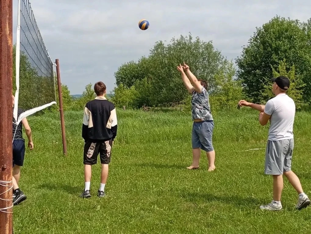Товарищеская встреча по волейболу: заряд энергии и командный дух 🏐 Подробности https://vk.com/mkoyb