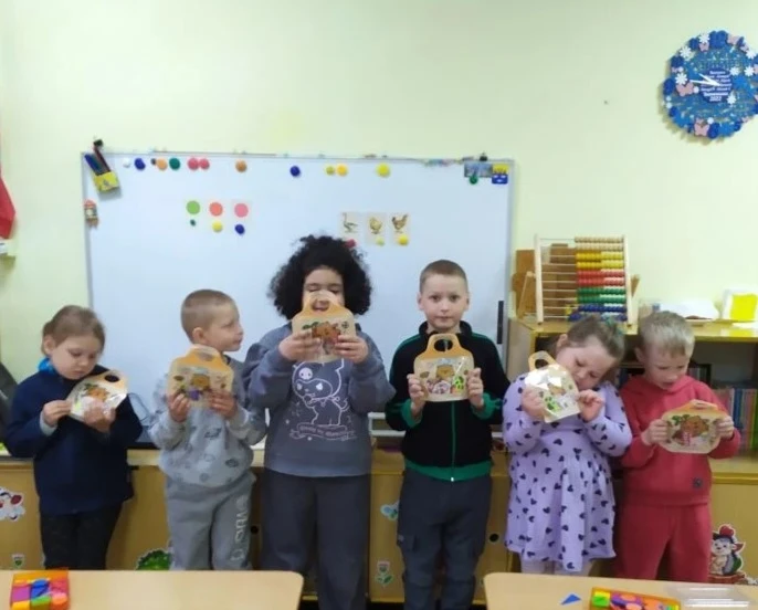 День рождения Карпова Андрея! 8 лет!
Тебе сегодня восемь лет,
Прекрасный, яркий праздник, свет!
Жела
