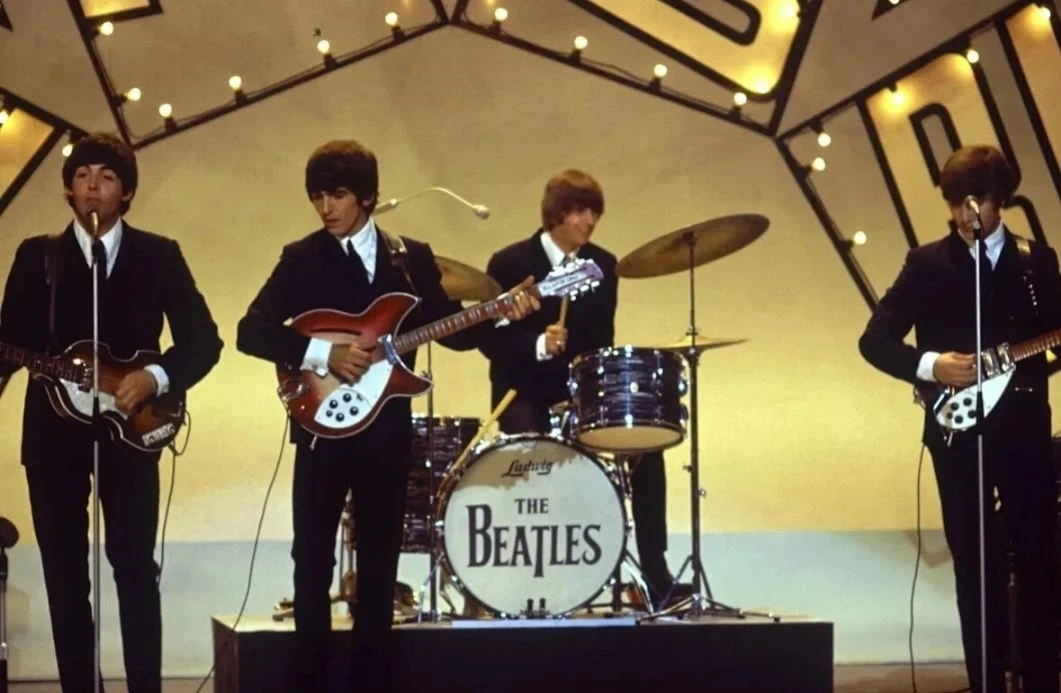 🎸 World Beatles Day в школе ЮНЕСКО! 🎵  Дорогие друзья, коллеги и ученики!  Наша школа №639 с углублё