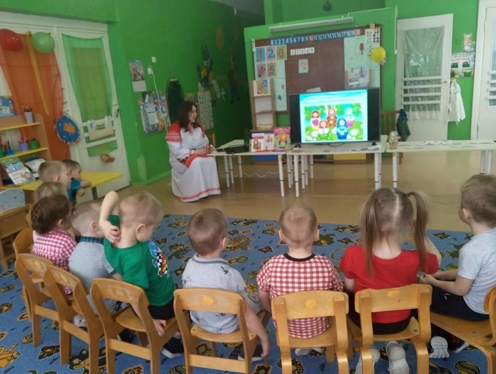 Секреты русской матрешки: путешествие в мир народной игрушки