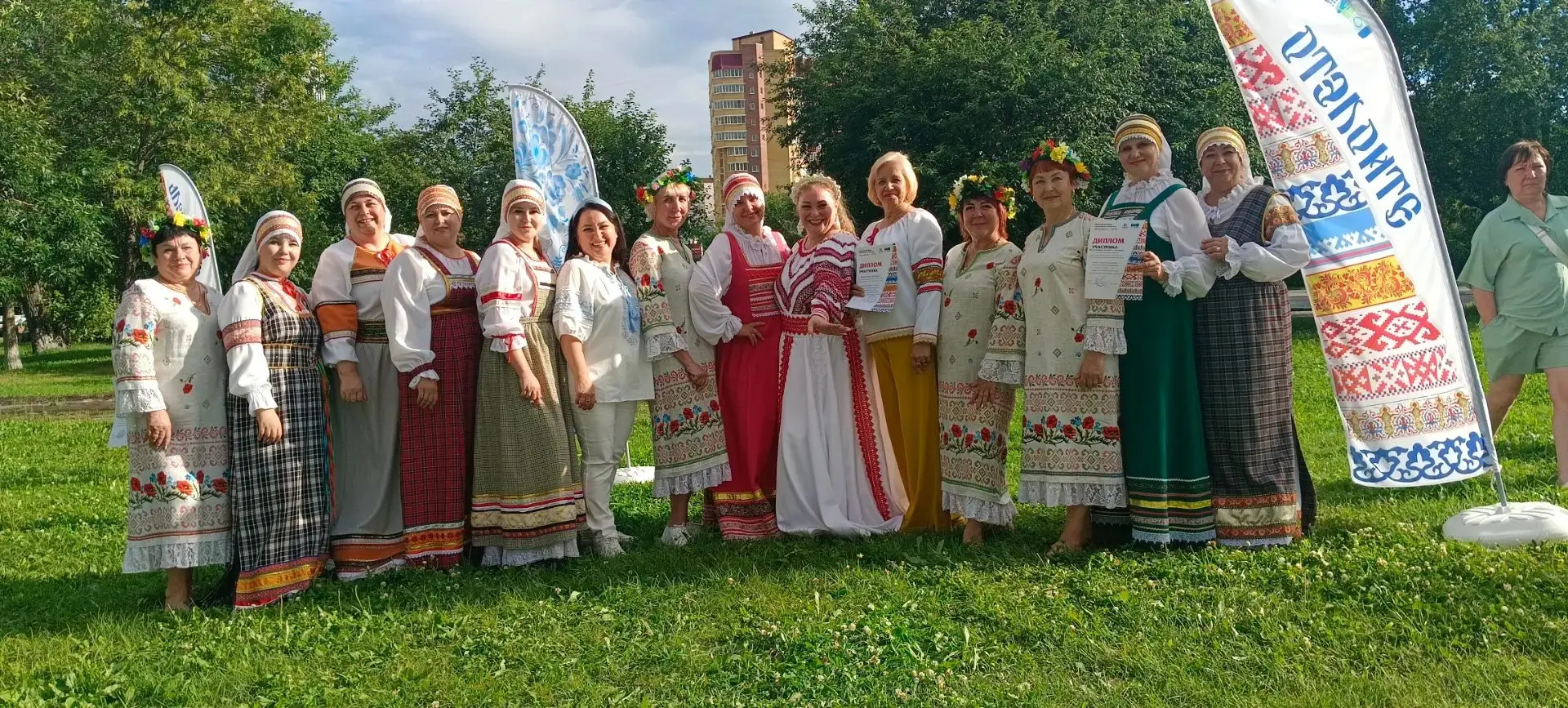 «Этно-Лето» — это про нас!

Сегодня артисты и солисты МАУ «Культура» Нижнетавдинского округа стали я