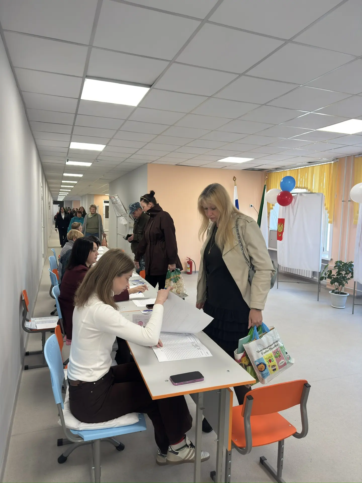 🗳️ Первые избиратели уже сделали свой выбор!