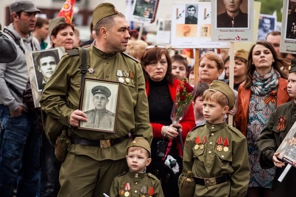 Уважаемые ученики, родители и педагоги! В преддверии Дня Победы и акции «Бессмертный Полк» мы хотим 