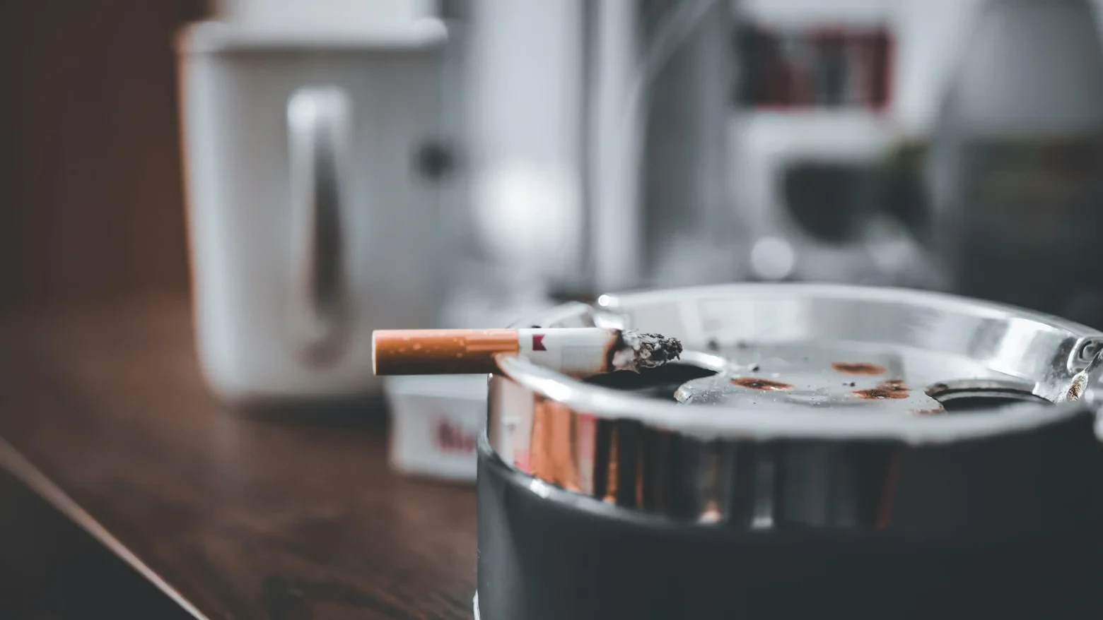🚬 За табачный дым от соседей можно получить компенсацию  Если табачный дым регулярно проникает в ква