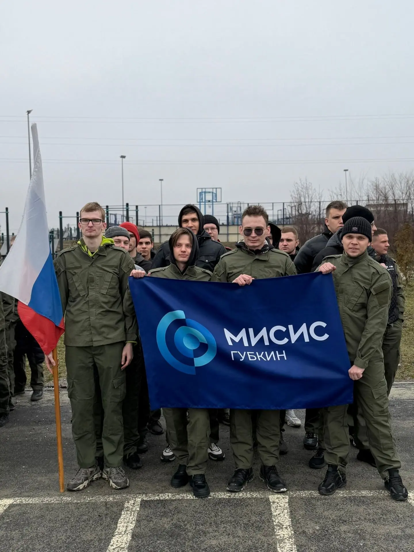 💪 Тренируем силу, уверенность и готовность к любым вызовам! Более 250 студентов из Старооскольского 