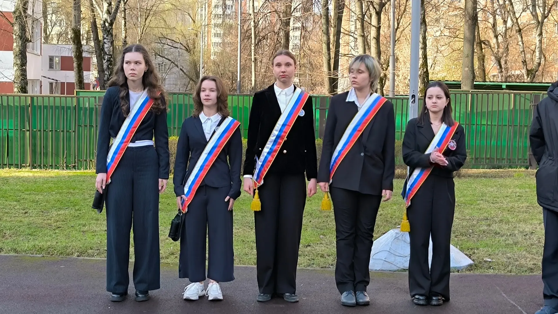 🇷🇺 Торжественное поднятие Флага Российской Федерации    ✨ Почетное право установить Флаг Российской 