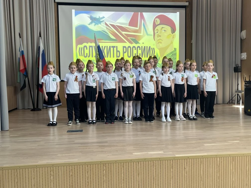 🎗️ Торжественное открытие учебной недели в нашей школе!🎗️  Сегодня старт новой учебной недели дали с