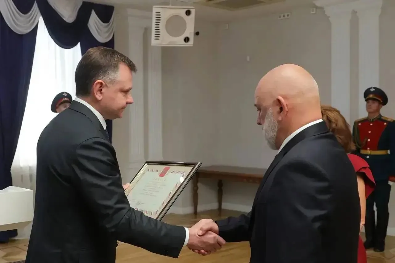 👤 Герой России Антон Тимченко ценою собственной жизни спас своих боевых товарищей, до ...