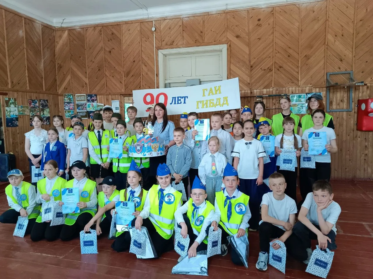 21 мая состоялся муниципальный конкурс "Безопасное колесо". Конкурс был посвящён 90- летию со дня об