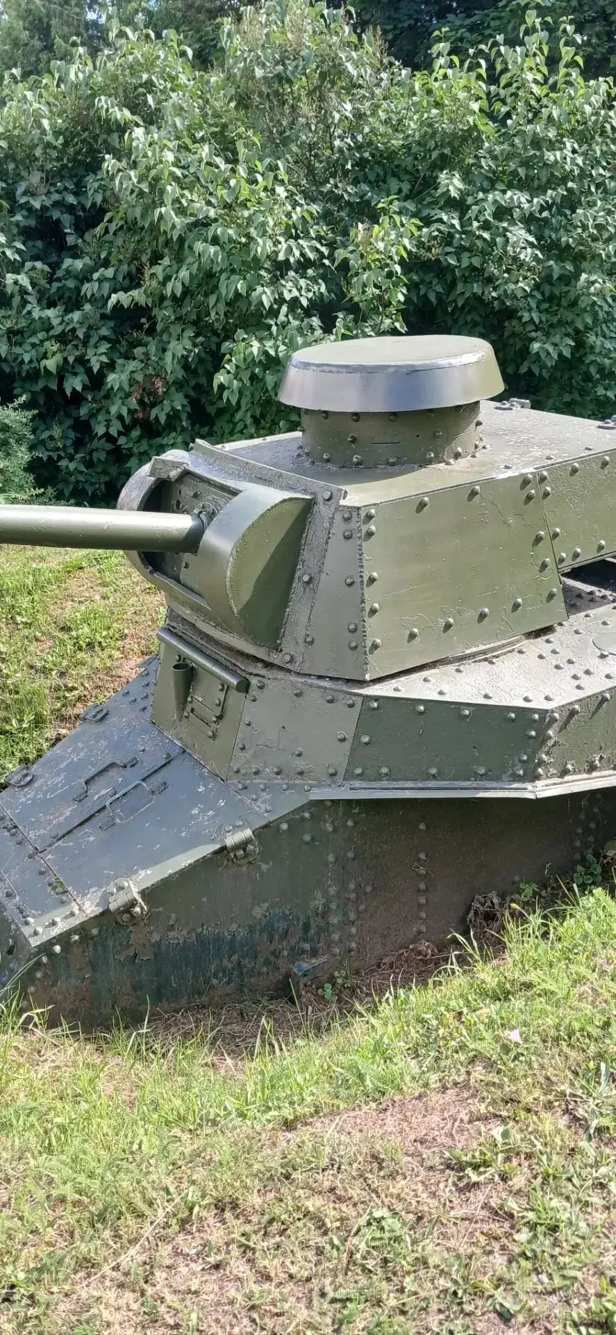 ‼️Угадай танк и от куда он ПРИЕХАЛ..😶‍🌫️ (мы вернулись)

Жду название и историческую историю, где 