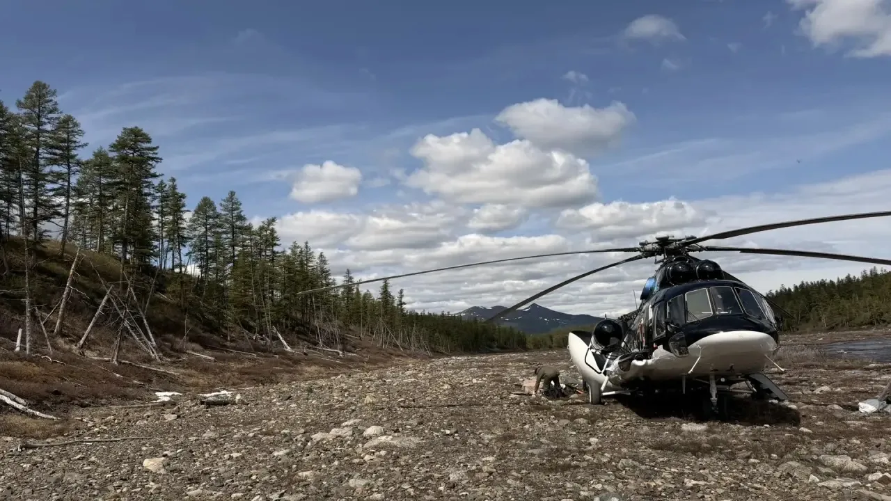 Работаем в Омсукчанском районе 🚁

#АвиацияКолымы@kolyma_aero #АвиацияКолымы #Магадан