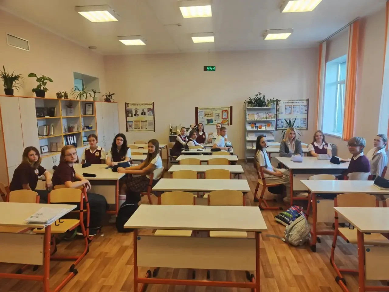 🌊Путешествие пластиковой бутылки: от школьной парты до океана