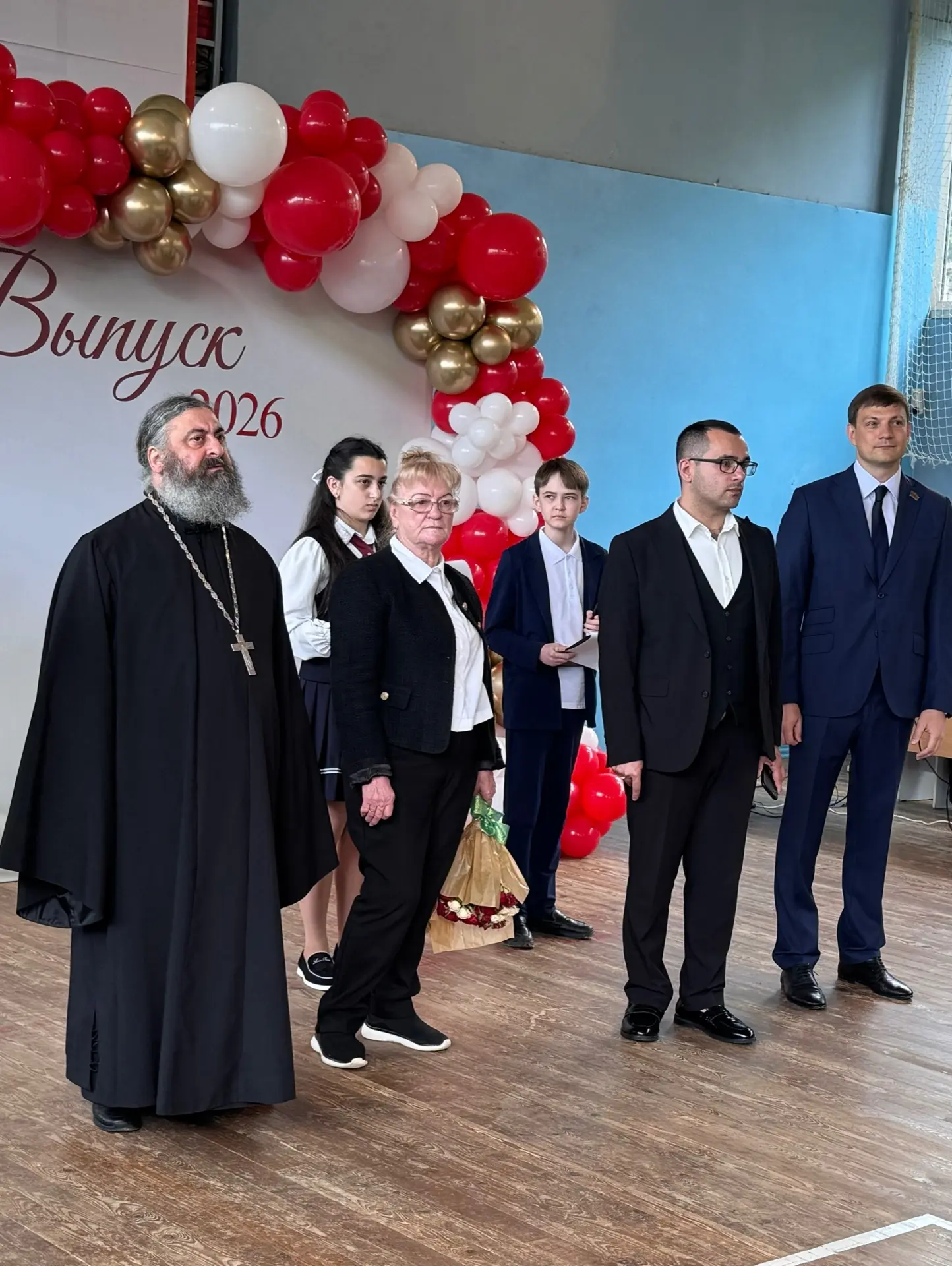 🎓 Сегодня в нашей школе прозвенел последний звонок!