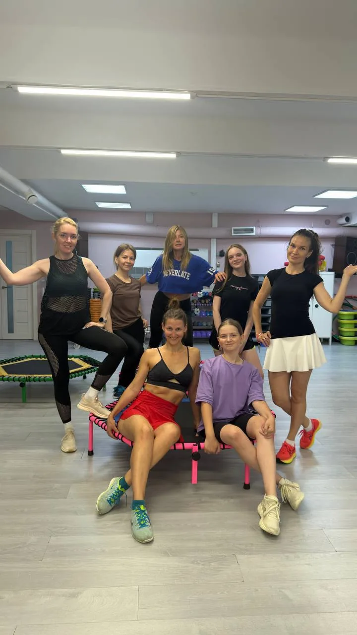 🚺 «Между нами, девочками»
