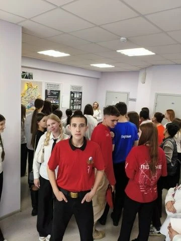 Слёт "Хранителей истории" 5 мая отряд "Хранители истории" гимназии №95 принял участие в городском сл