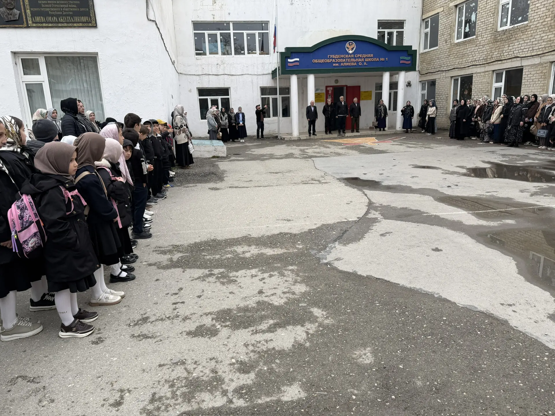 В НАШЕЙ ШКОЛЕ ПРОШЕЛ «РАЗГОВОР О ВАЖНОМ»: ФЛАГ,  ГИМН И ПЕСНИ  ПОБЕДЫ– СИМВОЛЫ НЕРУШИМО...