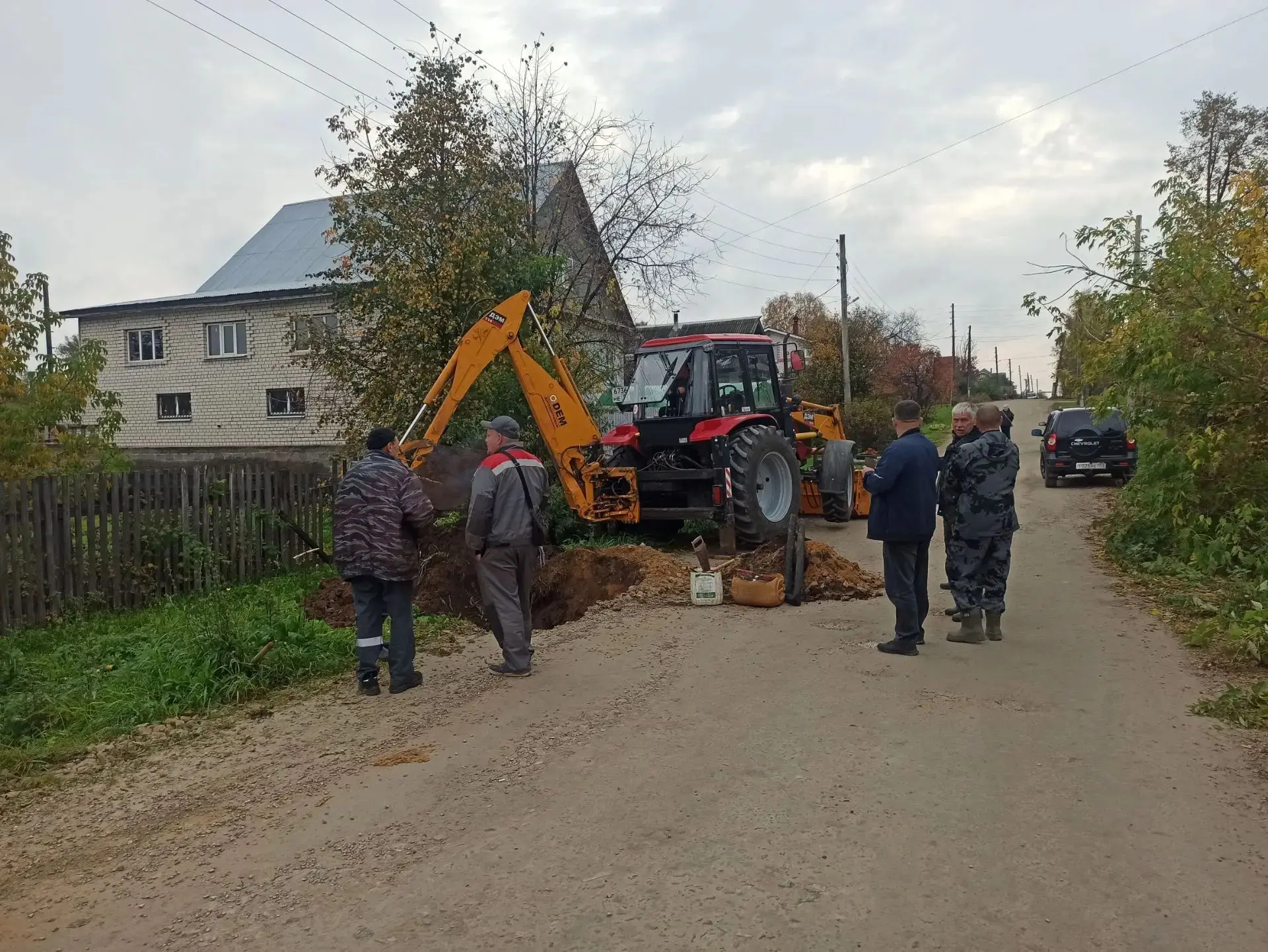 Отключение от холодного водоснабжения по ул. Чапаева, повторное устранение прорыва на с...