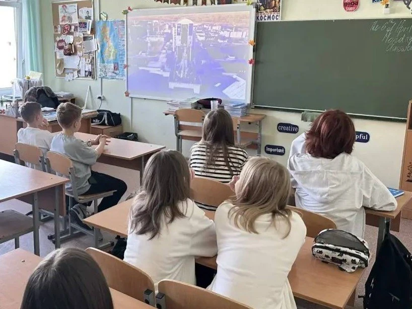 65 лет триумфа. Ко дню космонавтики 🚀  🇷🇺 Понедельник начался традиционно с Церемонии поднятия госуд