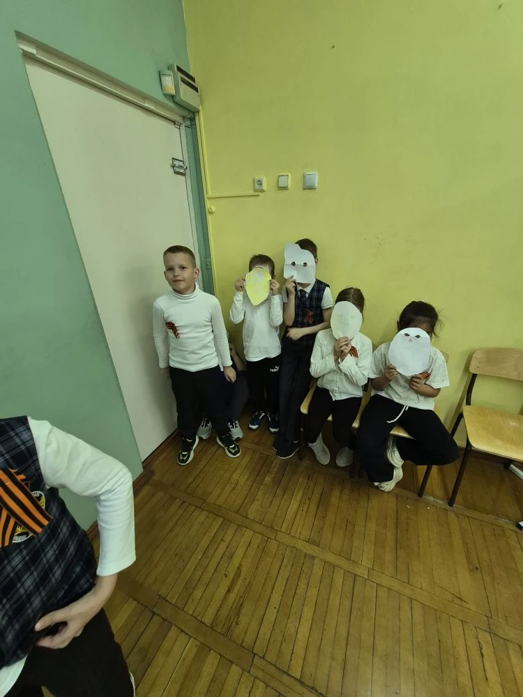 Во 2Д классе было проведено занятие по развитию эмоционального интеллекта  направленое на распознава