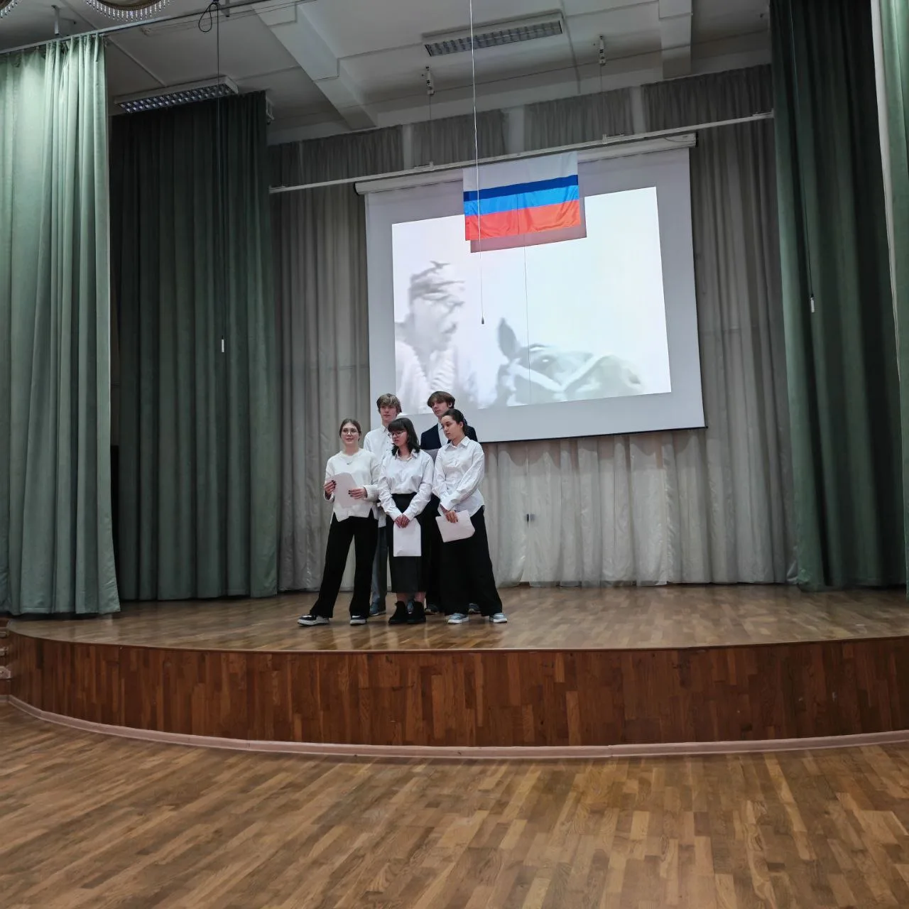 2 марта для учащихся 9 классов в рамках «Дня защитника Отечества» прошёл открытый урок «К подвигу со