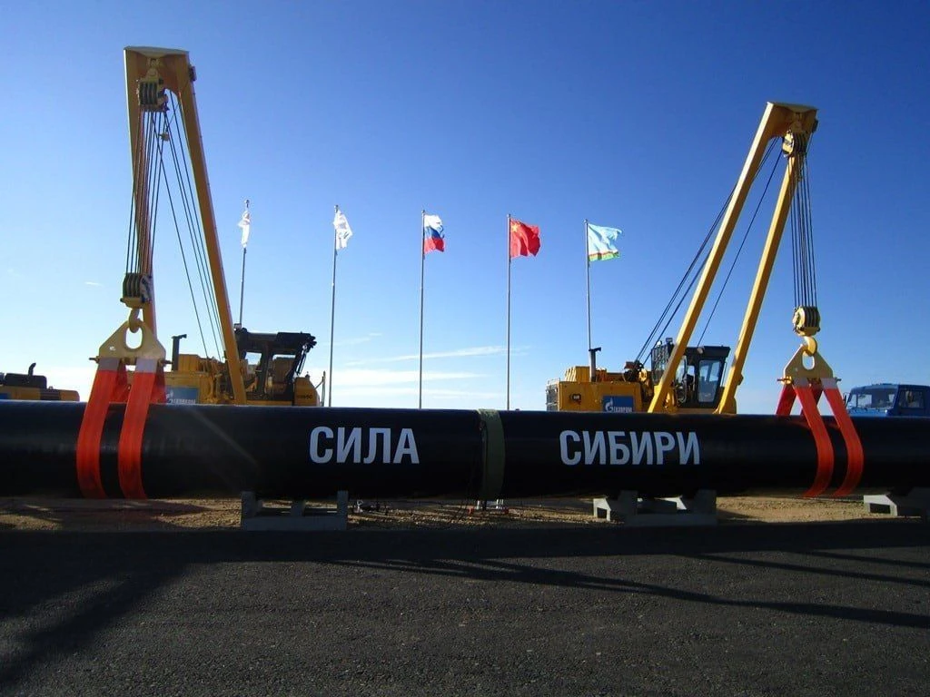 🔸 "Газпром" в третий раз обновил рекорд по прокачке в Китай.

Пока вокруг "Силы Сибири-2" ходят зло
