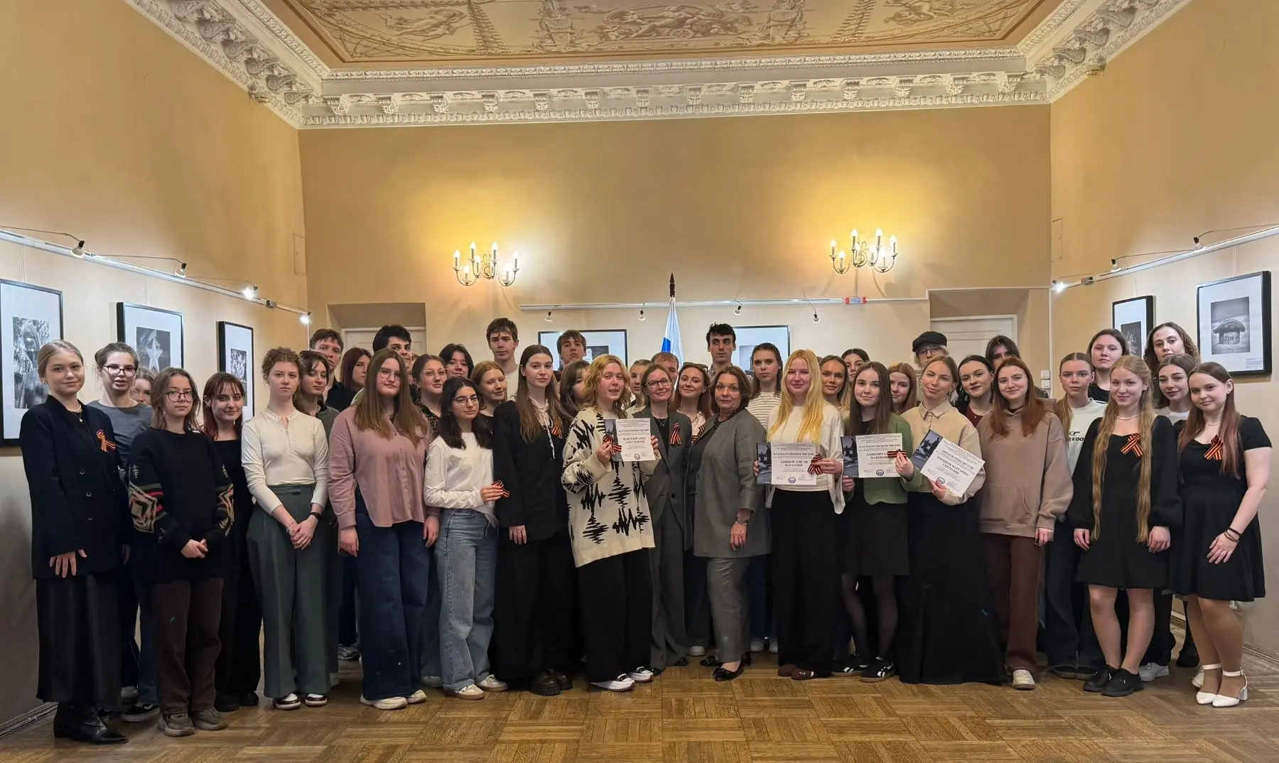 🎗 ️На факультете социально-культурных технологий СПбГИК открылась выставка «Места памяти»  🔹 Выставк