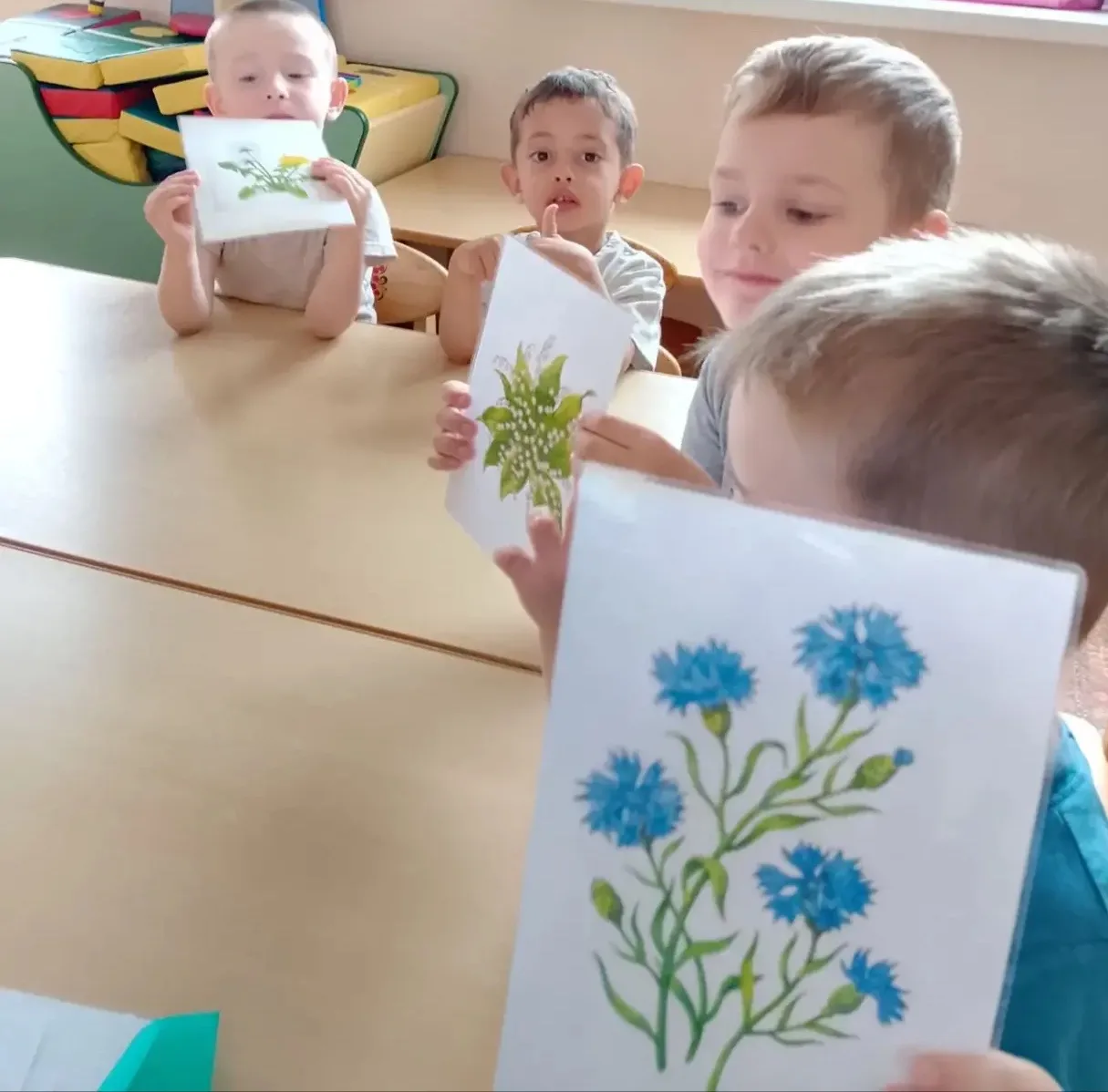«Лес — как сказочное царство»: учим детей дружить с природой-целителем 🍄🌼

Сегодня мы хотим подели