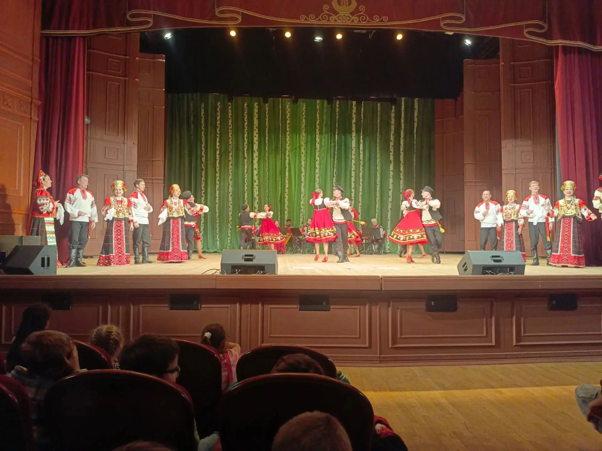 🎶Мелодия души

Сегодня наш лагерь отправился в большое культурное путешествие в   филармонию!
Мы ув
