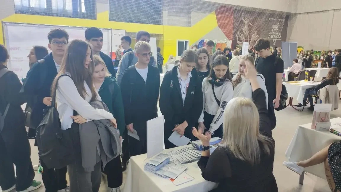 Вчера в спортивном комплексе «Олимп» прошла традиционная ежегодная Ярмарка профессий, в которой прин