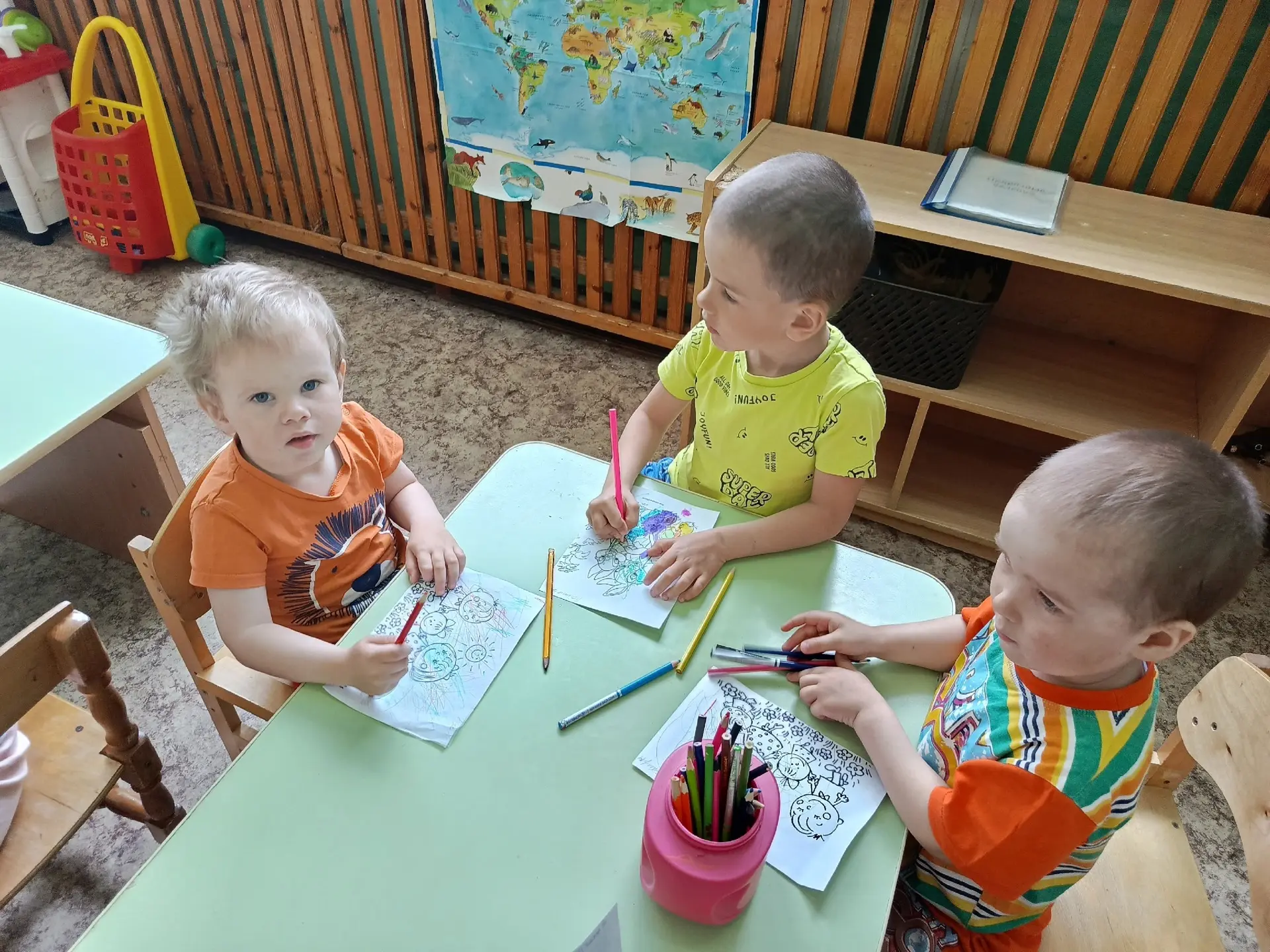 #Школа22 #ТакойДень  👩‍❤️‍👨День семьи для детей в детском саду— это мероприятия, которые направлены 