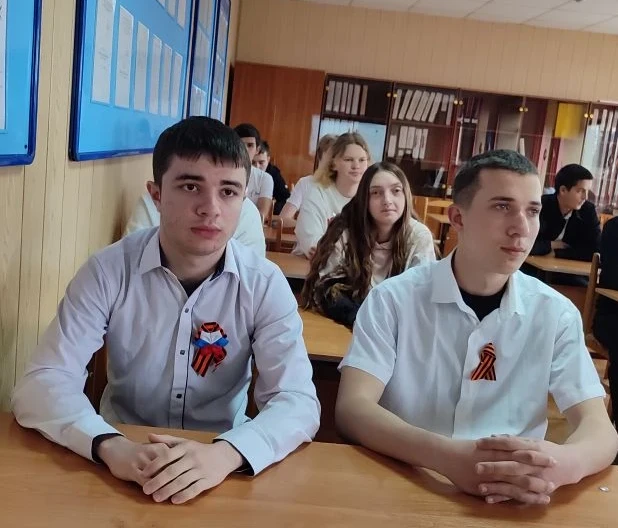 4 мая 2026 г. в КЧР ГБПОО МПК «Профессионал» состоялась торжественная линейка, посвящённая государст