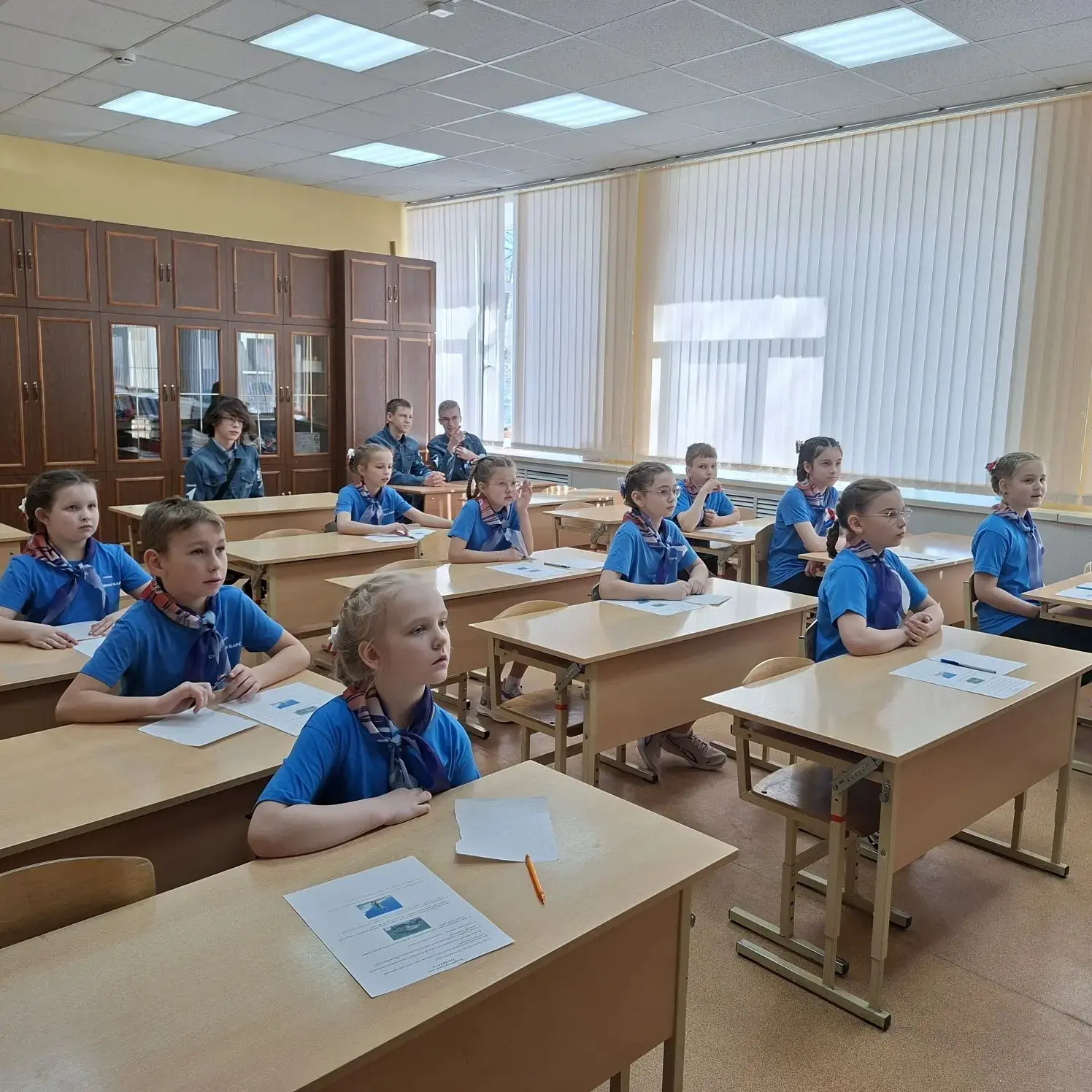 В первый день весенних каникул наши третьеклассники приняли участие в школьном этаппе военно-патриот