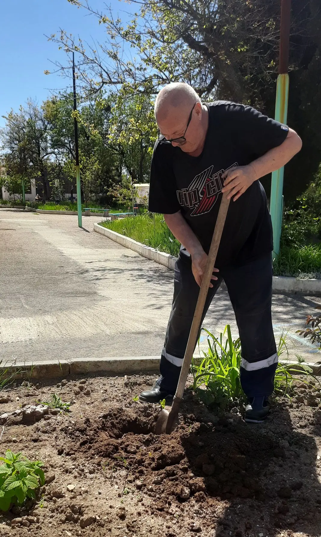 Зелёный памятник Победы

⁣Накануне Дня Победы наши маленькие патриоты вместе с воспитателями и родит