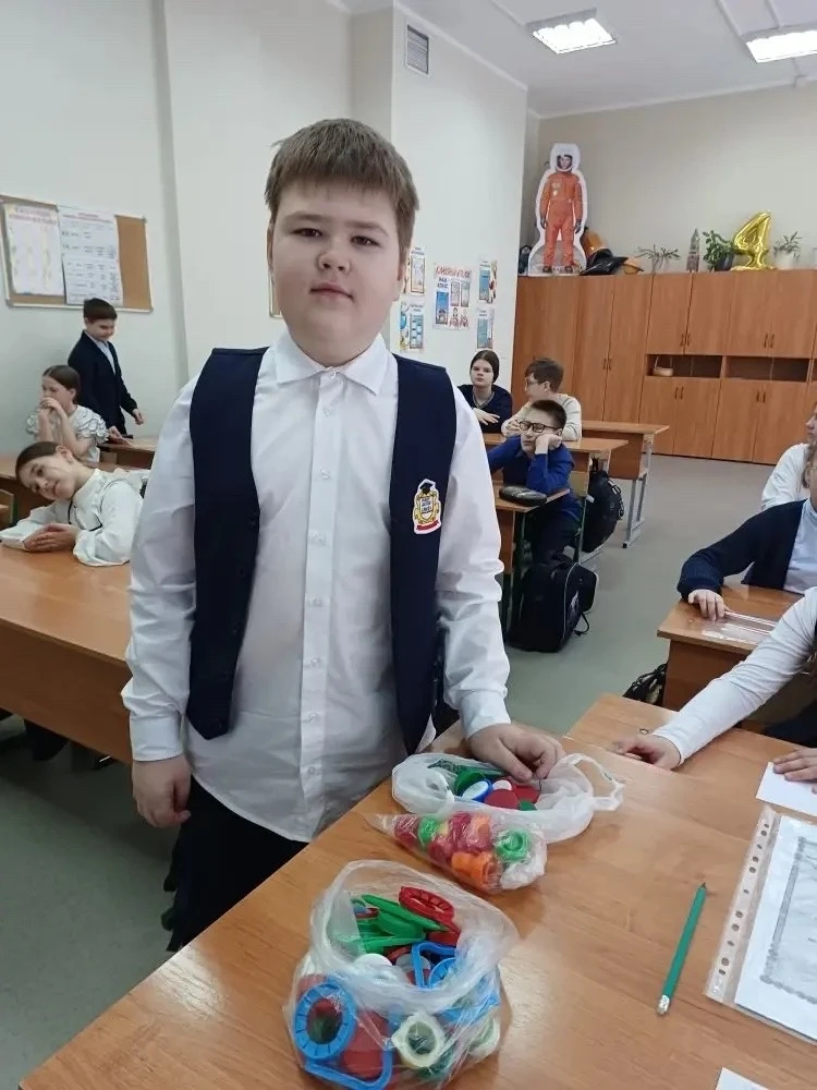Эстафета добрых дел: в школе стартовала акция  «Месяц чистоты и благоустройства»  В рамках традицион