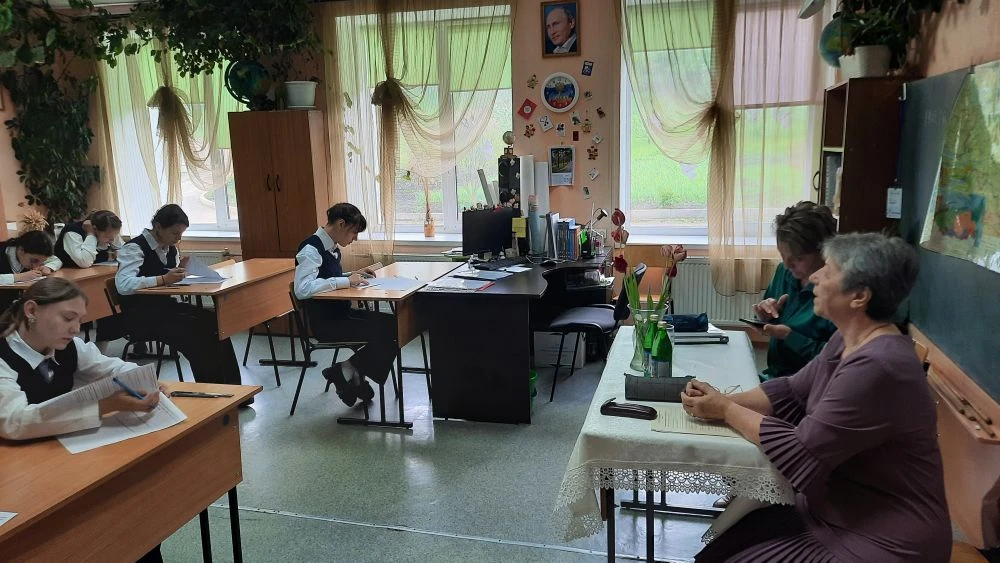 🎓 #Экзамены приближаются, и сегодня наши 9-классники из ГКОУ школы-интерната № 12 сдаю...