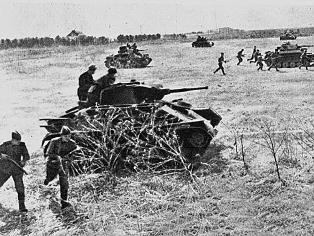 6 октября 1944 года началась Дебреценская наступательная операция войск 2-го Украинског...