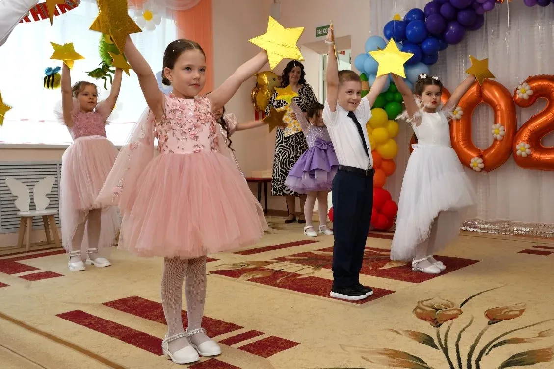 🌸29 мая в  подготовительной группе «1» прошел первый в жизни выпускной✨️ — трогательны...