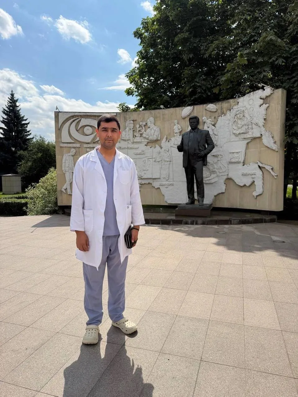«За вашими руками – способность видеть краски мира»: отзыв офтальмолога из Узбекистана ...