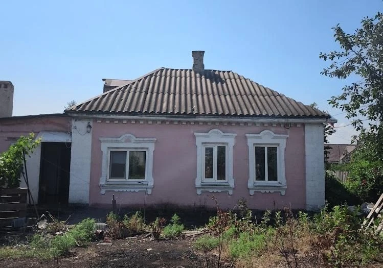 Продается добротный газифицированный дом в Мариуполе. Расположен в Ильичевском районе, ориентир- Пен
