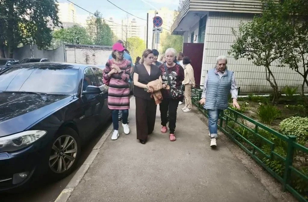 Вчера, 14 мая, глава управы района Черёмушки Вера Горлова совместно с заместителем Влад...