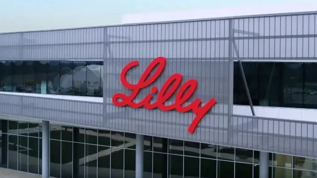Eli Lilly продолжает тратить сверхвыручку от тирзепатида. В этот раз фармкорпорация куп...