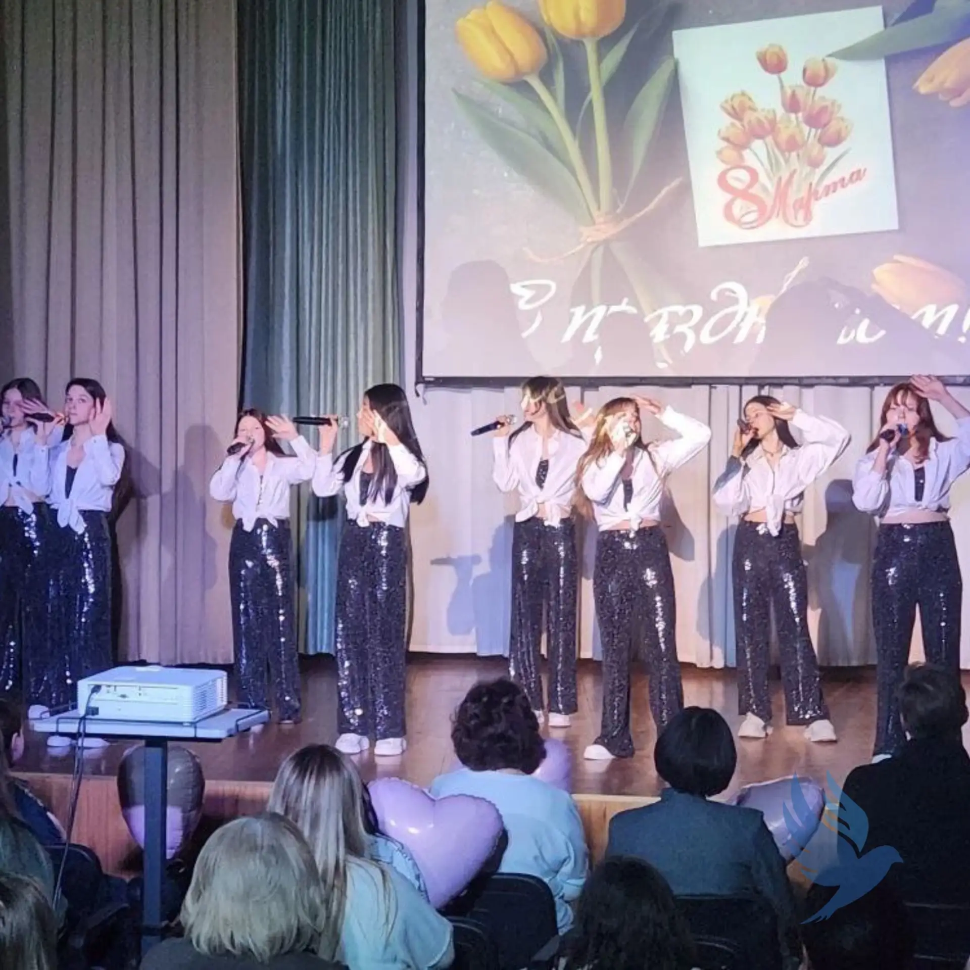 🌷 Праздничный концерт к 8 Марта в нашей школе  В преддверии самого нежного весеннего праздника в наш
