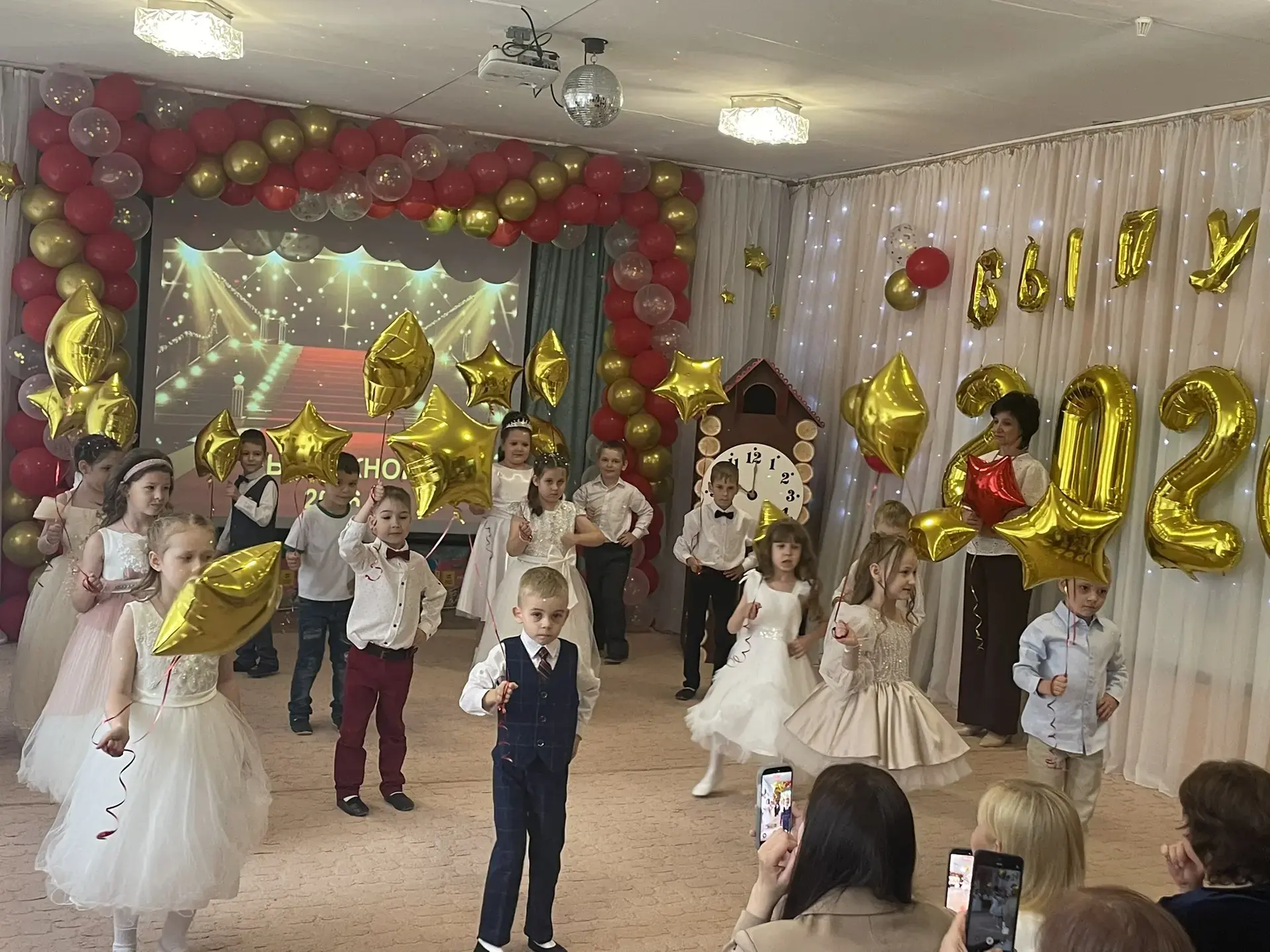 Выпускной утренник в группе №5
