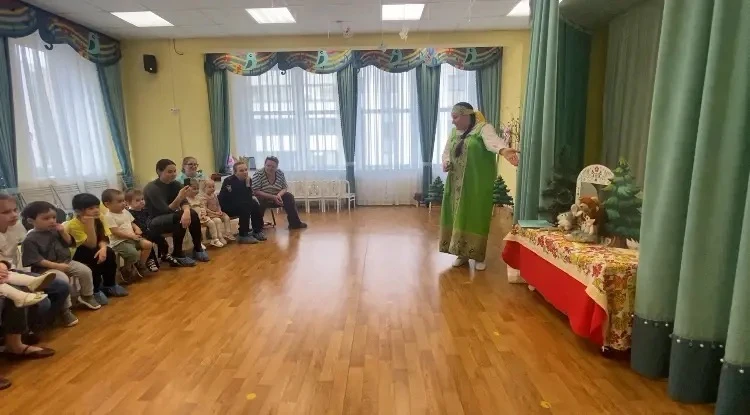 🍀 В ясельной группе «Клевер» прошла «ЭКОнеделя»! 🍀  Вместе с воспитателем и, конечно, при активной п