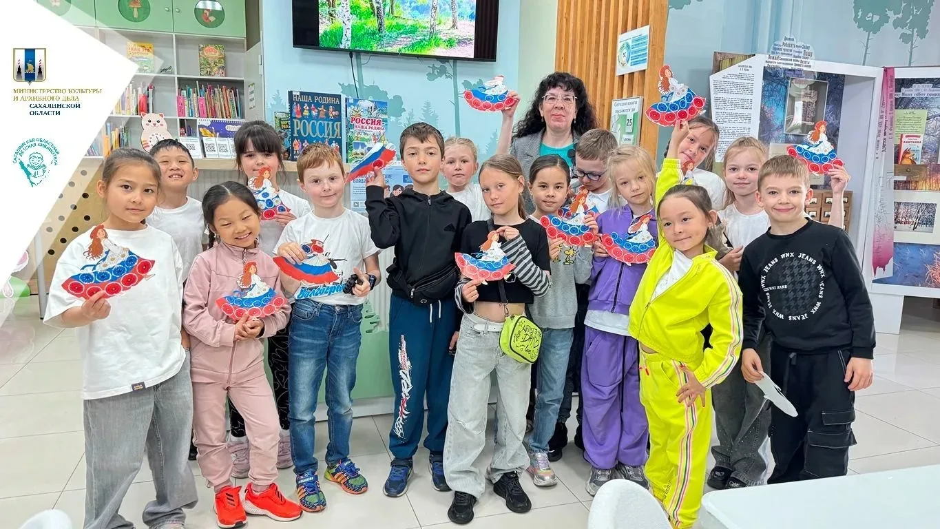 🇷🇺 Путешествие по России: как наш лагерь отметил День России! 🎉

📚 В преддверии главного праздни
