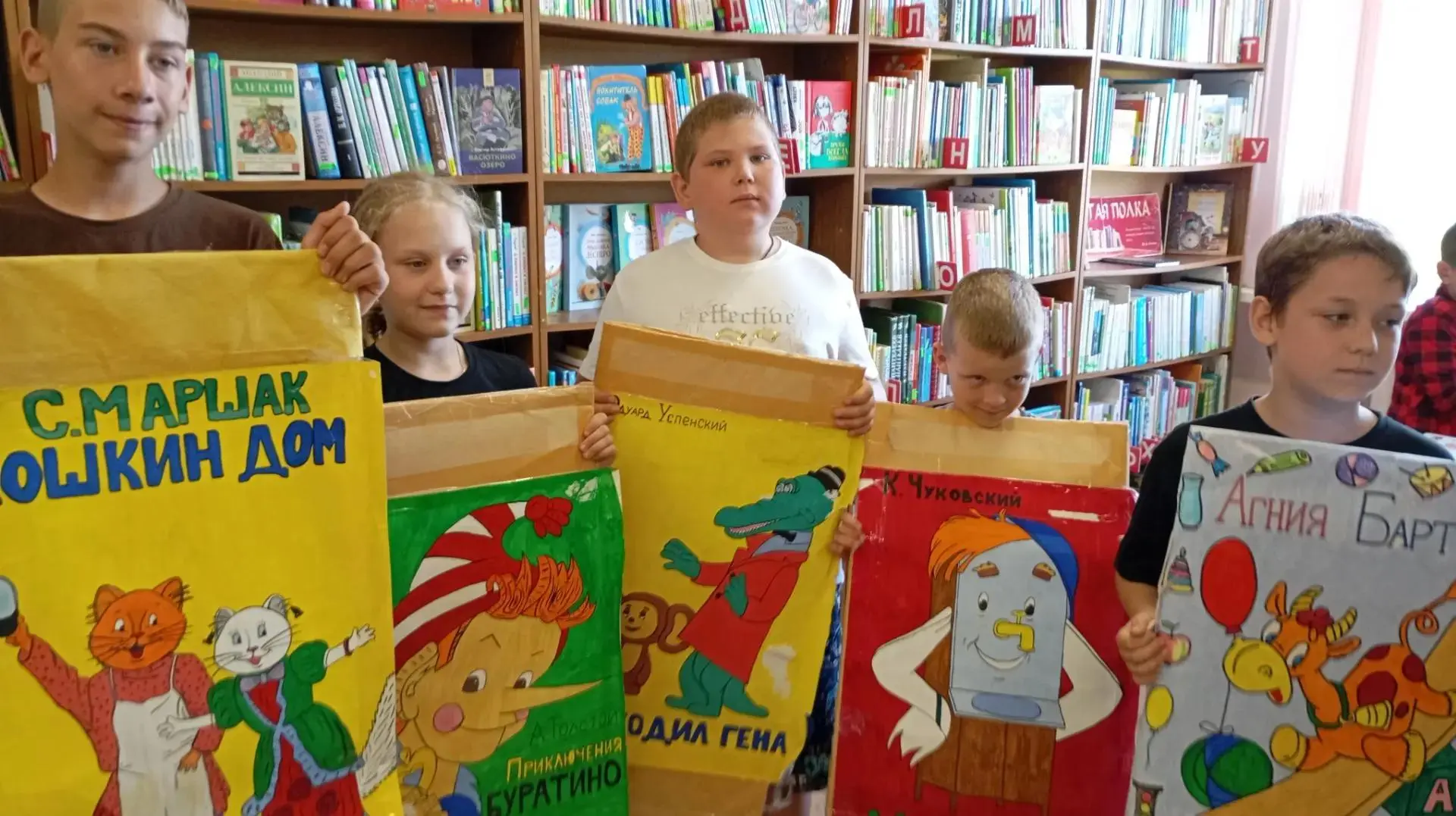 Лето закончилось, завтра ребят ждет школа, новые знания, интересные занятия и увлечения...